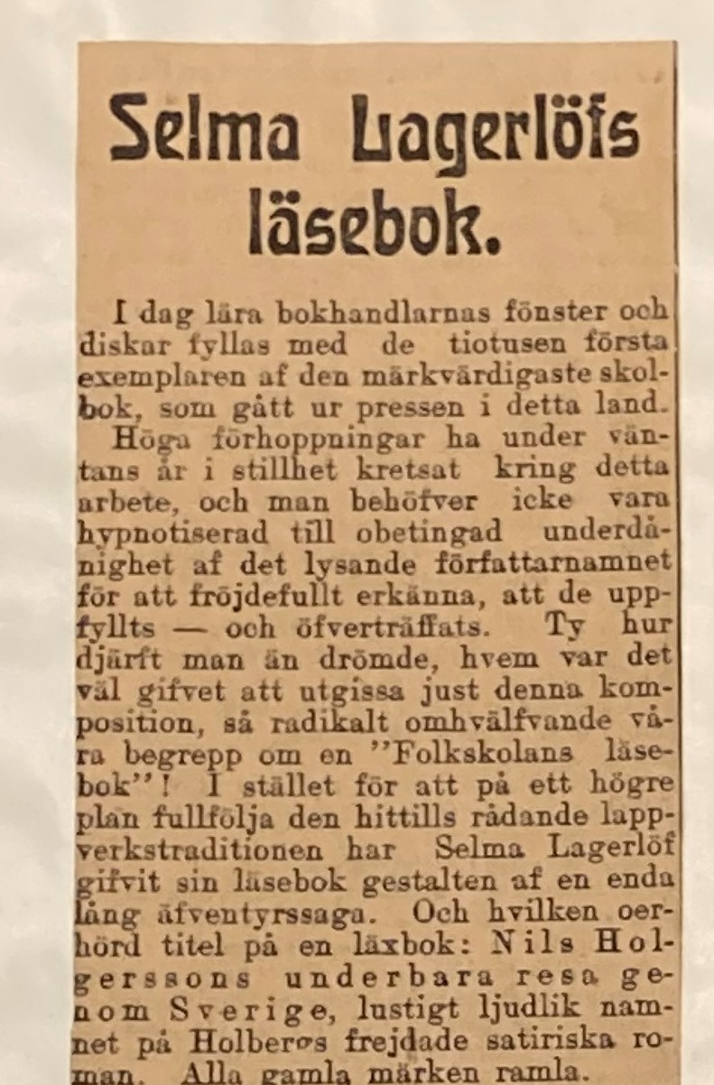 En spalt med tryckt text på gulnat tidningspapper.